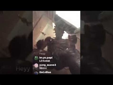 Aug 15, 2023 · Yesterday (Aug. 14), Kodak Black went on Instagram Live to chop it up with fans. However, the session took a turn when Yak literally dozed off in the middle of the Live. In the clip below, Kodak ... . 
