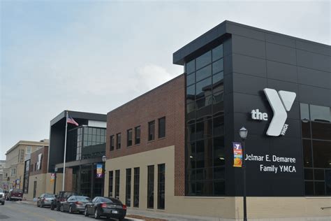 Kokomo ymca. Are you looking to improve your fitness level, meet new people, or engage in a variety of activities? Look no further than the YMCA gym near you. With its wide range of facilities ... 