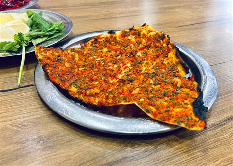 Komşu Lahmacun & Pide, Istanbul Online Sipariş, Menü, Fiyatları.
