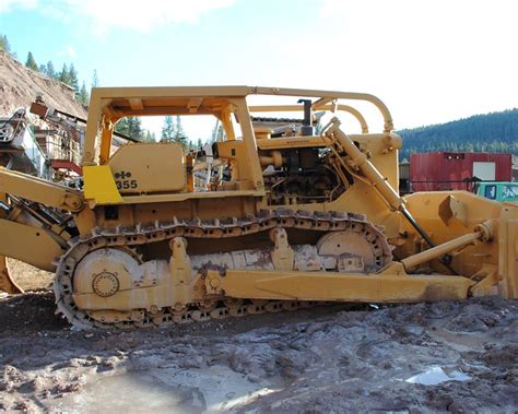 Komatsu d355. 7. Standard Shoe Size. 24.1 in. Track Gauge. 7.5 ft. Track Pitch. 10.3 in. Specs for the Komatsu D355A-3. Find equipment specs and information for this and other Crawler Dozers. 