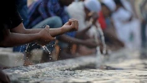 Konsep Aurat dan Larangan Berwudhu Telanjang Bulat