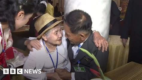 Korea reunion: Mother and son reunite after 67 years - BBC News