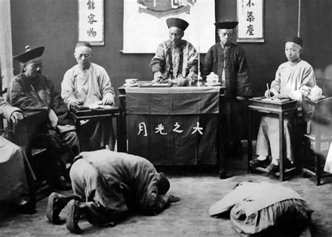 Kowtow. Kowtow, which describes the act of kneeling and touching one’s head to the ground to show respect, used to be a custom in Chinese culture. Now it refers to acting … 