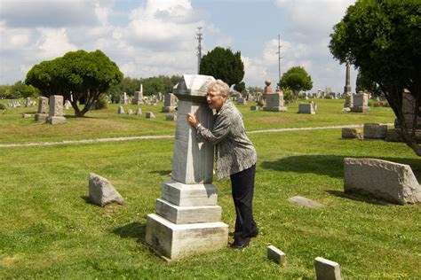 Kramer funeral.  Kramer, Jr.  Hillside Cemetery.  Thursday, March 12, in the Horizon Roo...