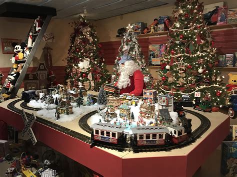 Nov 22, 2019 · Christmasland has been a high flier for Kraynak’s since its inception in 1963. The attraction — which features Christmas-themed displays at the back of the store, — opens every year in mid ... . 