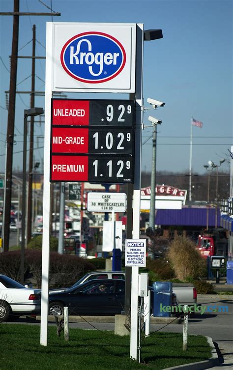 Kroger in Lexington, KY. Carries Regular, Midgrade, Premium. Has Car Wash, Pay At Pump, Air Pump, Payphone, Loyalty Discount. Check current gas prices and read customer reviews. Rated 4.5 out of 5 stars. . 