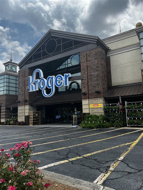 Kroger offers thousands of quality food and household products from your favorite brands and companies. From fresh produce, meats and seafood to dairy, home goods and pharmaceutical needs, Kroger is your one stop for savings. 