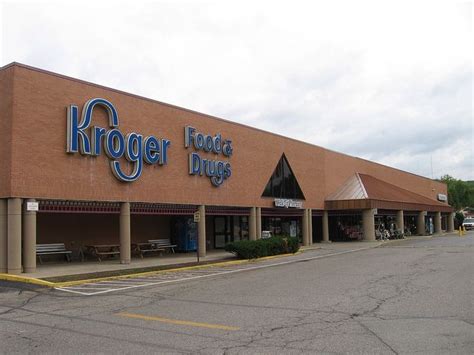 Krogers charleston wv. South Charleston Mayor Frank Mullens gave updates, on Feb. 2, 2024, on Park Place Shopping Plaza, Kroger grocery store and a Jefferson Road construction project at the 32nd Annual Groundhog Day ... 