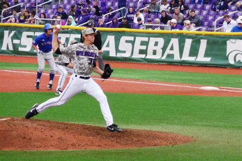 Kstate baseball score. View the entire Kansas high school baseball schedule for Mon, 3/18/2024. Get ready for game day. Follow your favorite school's scores & highlights. 