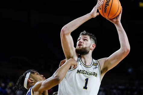 Former Michigan center Hunter Dickinson, a 7-foot-1, 260-pound two-time first-team All-Big Ten selection who put his name in the NCAA men’s basketball transfer portal on March 31, will announce .... 