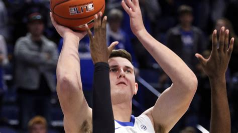 Ku basketball player dies. There have been four KU basketball players who have entered the transfer portal since the season ended. Next season’s team will look a lot different. 