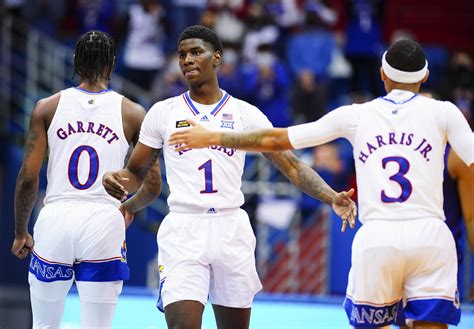 Ku basketball transfer news. KU’s coaches on Tuesday held a Zoom recruiting call with Jamille Reynolds, a 6-11, 280-pound sophomore center from Temple, who recently entered the portal. Reynolds, who played two seasons at ... 