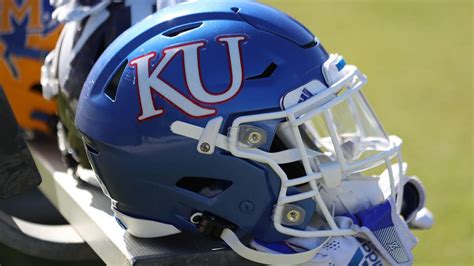 Ku football bomb threat. 26 jul 2023 ... Kansas football's Joe Krause arrested after alleged bomb threat to team facility ... Comments. Filed under. athlete arrests · bomb threats ... 