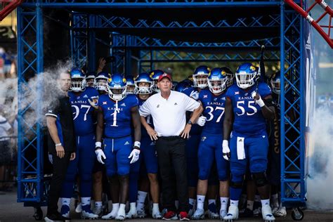 Lawrence. After a 40-14 loss to Texas last Saturday, the Kansas Jayhawks look to bounce back against UCF. The Jayhawks (4-1, 1-1 Big 12) face UCF (3-2, 0-2) for the first time Saturday.The Knights .... 