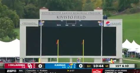 Ku game delayed. Kansas makes it a two-score game again late. That touchdown drive might do it, as now Kansas leads 35-20 with 4:42 left in the fourth quarter. It's hard to see Duke scoring twice in that time ... 