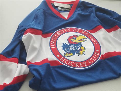 This is a KU Jayhawks Hockey Jersey.Size XL It’s in great shape. I ship only to the United States.Shipping is free. If you have any questions please email me .... 