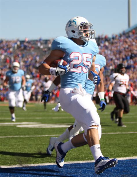 Kansas running back Ky Thomas will enter the NCAA Transfer Portal, ... The running back carried the ball 11 times for 25 yards over the first three games of the season before he suffered an injury .... 