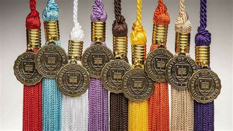 Caps, gowns, tassels, etc., are available for purchase at the UGA Bookstore through the day of the ceremony. Your tassel color depends on your degree program. All BSA and BSAB degree candidates wear maize (light yellow). All BSES degree candidates wear mint green. Candidates should wear their tassels on the right side before commencement …. 