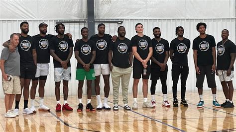 Ku tbt team. The 10th annual edition of The Basketball Tournament (TBT) began with 64 teams vying for a grand prize of $1 million. Now, only four teams remain. In 2023, seven cities served as the site for ... 