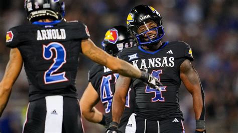 Ku vs illinois football. In this story: Kansas Jayhawks. It goes without saying that the Kansas Jayhawks dazzled on offense Friday night in their win over the Illinois Fighting Illini. With quarterback Jalon Daniels back ... 