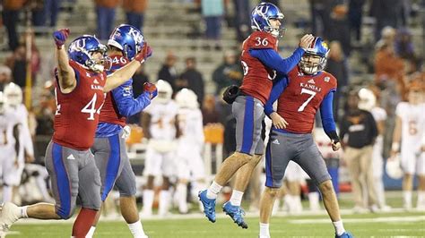 Nov 7, 2022 · A victory over Texas Tech on Saturday (6 p.m., Lubbock) would have KU over .500 in league play at 4-3 heading into a home game against Texas and road game versus Kansas State, two teams just a ... .