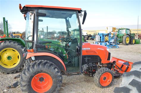 Kubota b3350 for sale. B B2650/B3350 KUBOTA DIESEL TRACTOR The newly designed B50 Series ROPS tractors bring versatility, power and comfort to tough jobs. *SAE J1995 Kubota Tractor Corporation reserves the right to change the stated specifications without notice. 