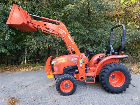 Kubota l2501. The Kubota L2501 features a gross engine HP of 24.8, with a direct injection, vertical, water-cooled, four-cycle diesel. The three-cylinder engine produces a … 
