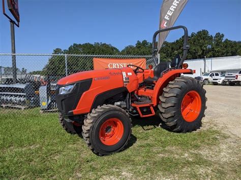 A workhorse, a go-getter, a friend-- the Kubota SVL97-2. Features may include: PERFORMANCE. High Bucket Hinge Pin Height: Kubota’s unique vertical lift is designed to deliver an exceptionally long reach of 40.7 inches. In addition, the tip of the arm is optimally shaped for a tall hinge pin height of 128.5 inches for easy dumping into trucks.