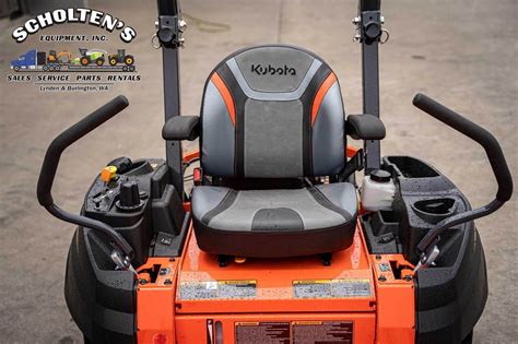 Kommader z122e 48" Briggs and Stratton,great zero turn mower. The mower has a 48 inch cut and is very well made,Hills District Farm Equipment were helpful and professional in handling my purchase. The mower is very comfortable and easy to operate with a foot operated deck lift system.. 