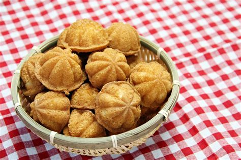 Kuih Bahulu - Ji Dan Gao 鸡蛋糕 - Chinese New Year TheZongHan