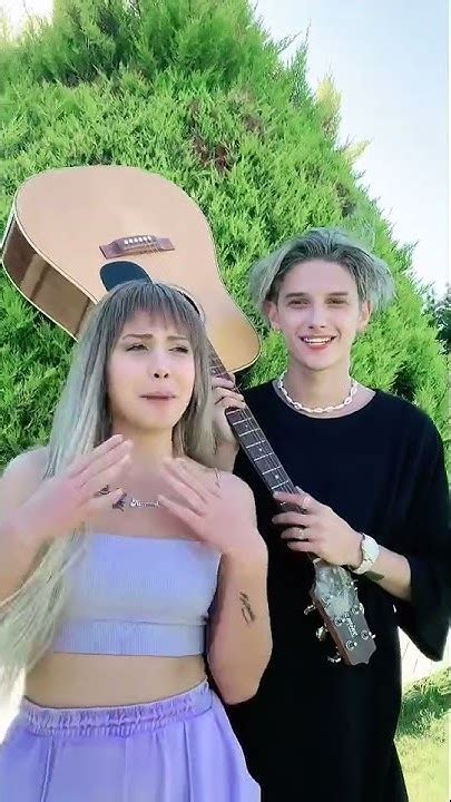 Kumsal Erbane Ekibi ile Yeni Bir Performans TikTok. 