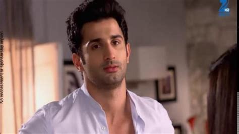 Kunj from tashan e ishq biography template