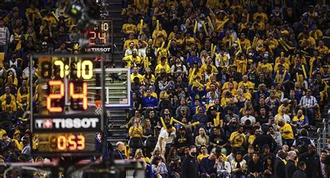 Kurtenbach: Do the Warriors have a Roaracle-like home-court advantage at Chase Center? We’ll find out in Game 4