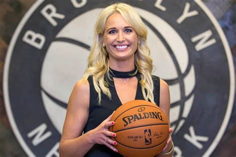 9 Nov 2018 ... Download this stock image: Sarah Kustok, television color analyst for the Brooklyn Nets, prepares for in the first half of an NBA basketball .... 