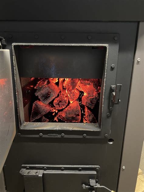 Kuuma vapor fire 100 price. Order Now Kuuma Vapor-Fire 100 Specs The EPA Phase 2 Certified Kuuma Vapor-Fire 100 is our largest Vapor-Fire wood-burning furnace with a blower. The wood length is approximately 20” and requires seasoned wood with 18-28% moisture content. 