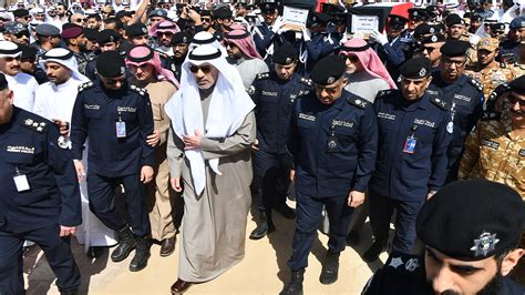 Kuwaiti authorities react to Iranian attacks during growing escalation
