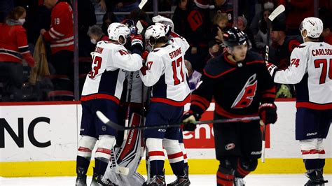 Kuznetsov lifts Capitals to 2-1 win over Hurricanes in SO
