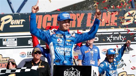 Kyle Larson earns spot in NASCAR’s championship race with victory at Las Vegas