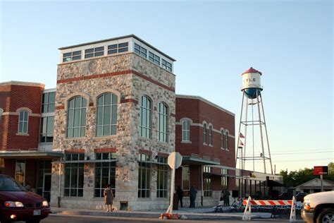 Kyle city. QuickFacts Kyle city, Texas; United States. QuickFacts provides statistics for all states and counties. Also for cities and towns with a population of 5,000 or more. 