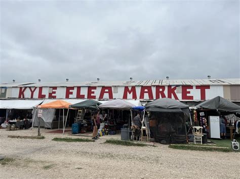 In true Texan style, this flea market is enormous with over 5000 vendors, so wear comfortable shoes. Kyle Flea Market | 1119 N. Old Hwy 81, Kyle, Texas, 78640. Open Saturday and Sunday from 9 am to 5 PM. Parking and admission are free. Kyle is a small Texan town with a big heart that hosts this hip and modern Flea Market.. 