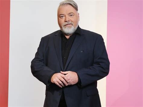 Kyle Sandilands's estimated Net Worth, fast cars, relaxing vacations, pompous lifestyle, income, & other features are listed below. Let's check, How Rich is Kyle Sandilands in 2019? According to Wikipedia, Forbes & Various Online resource, Kyle Sandilands's estimated net worth Under Review .. 