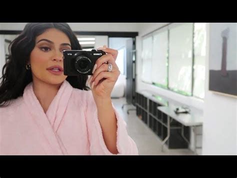 Kylie Jenner: A Day in the Life - YouTube