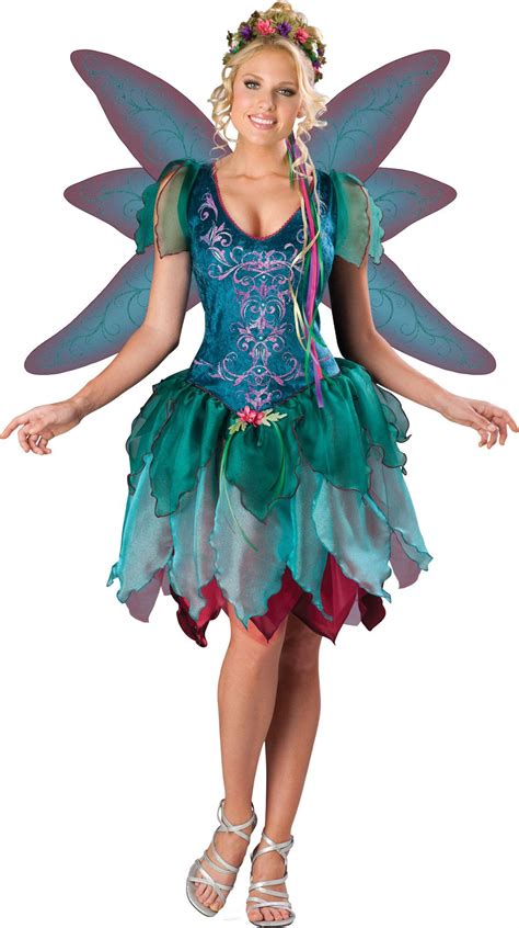 Kylie fairy costume. Kylie Jenner wore no less than five costumes, including coordinating Disney princesses with her friends. Kim Kardashian nailed her various looks, including as Elle Woods, and Kourtney Kardashian embodied a campy TV persona from the '50s. Kendall Jenner was a woodland fairy and Khloe Kardashian dressed as a Disney villain. 