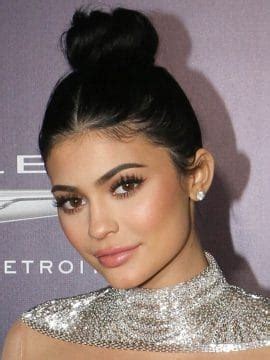 Kylie jenner porn fakes. Hint: Her net worth has nearly doubled every year! We may receive compensation from the products and services mentioned in this story, but the opinions are the author's own. Compen... 