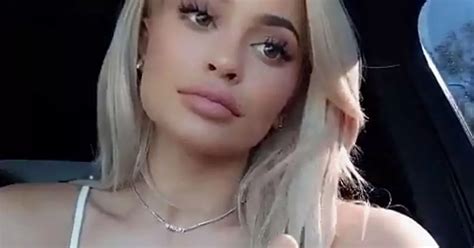 Sep 10, 2019 · Kylie Jenner is baring it all!. The 21-year-old reality star took to Instagram on Tuesday to share a pic of herself and her boyfriend, Travis Scott, from an upcoming Playboy spread. In the sexy ... 
