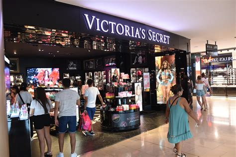 Cyber Monday: Free Victoria's Secret Tote with $100+ Purchas