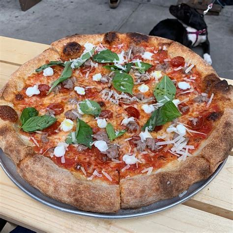 L industrie pizza. 4. Best "elevated" pie: L'Industrie Pizzeria . In 2017, a Tuscan named Massimo Laveglia opened a 23sq-m shop in Williamsburg called L'Industrie that reimagined what a New York slice could be. L ... 
