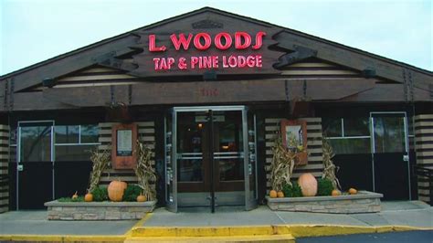 L woods tap & pine lodge. My husband and I recently moved to the Lincolnwood, and we have heard great reviews about L. Woods tap & pine lodge. They did not disappoint! Our waiter was so friendly and got us warm bread and butter. We started with a warm bowl of French onion soup! So delicious! I got the chicken and my husband got ribs. Both meals were great. Definitely ... 