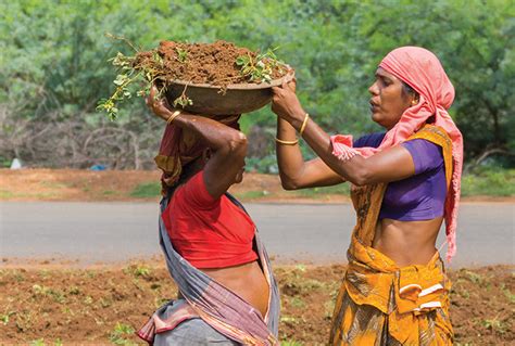 LABOUR WOMEN