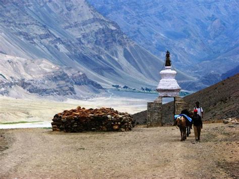 LAMAYURU CHILLING TREKKING - Leh Ladakh Tour Packages